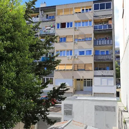 Apartment - 13885