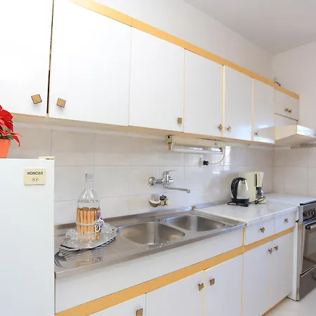 - 13885 Apartment